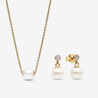 Treated Freshwater Cultured Pearl Gold Plated Gift Set    | Pandora UK